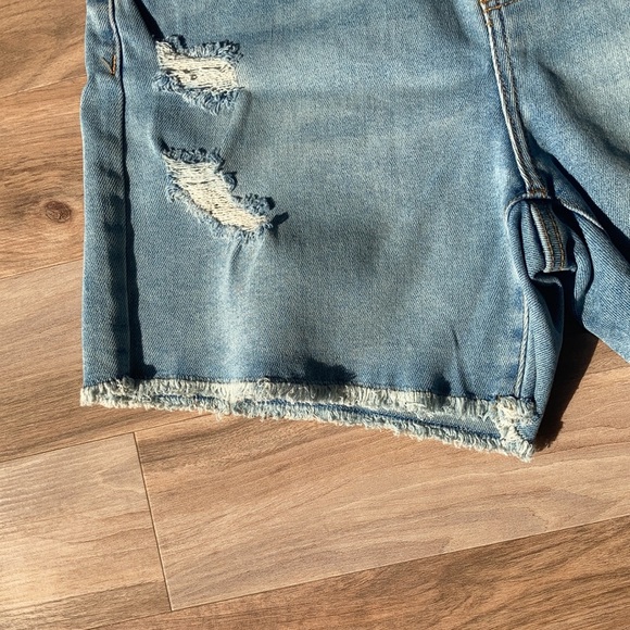 LC Lauren Conrad super high rise cut off distressed denim short 4 - Picture 12 of 17
